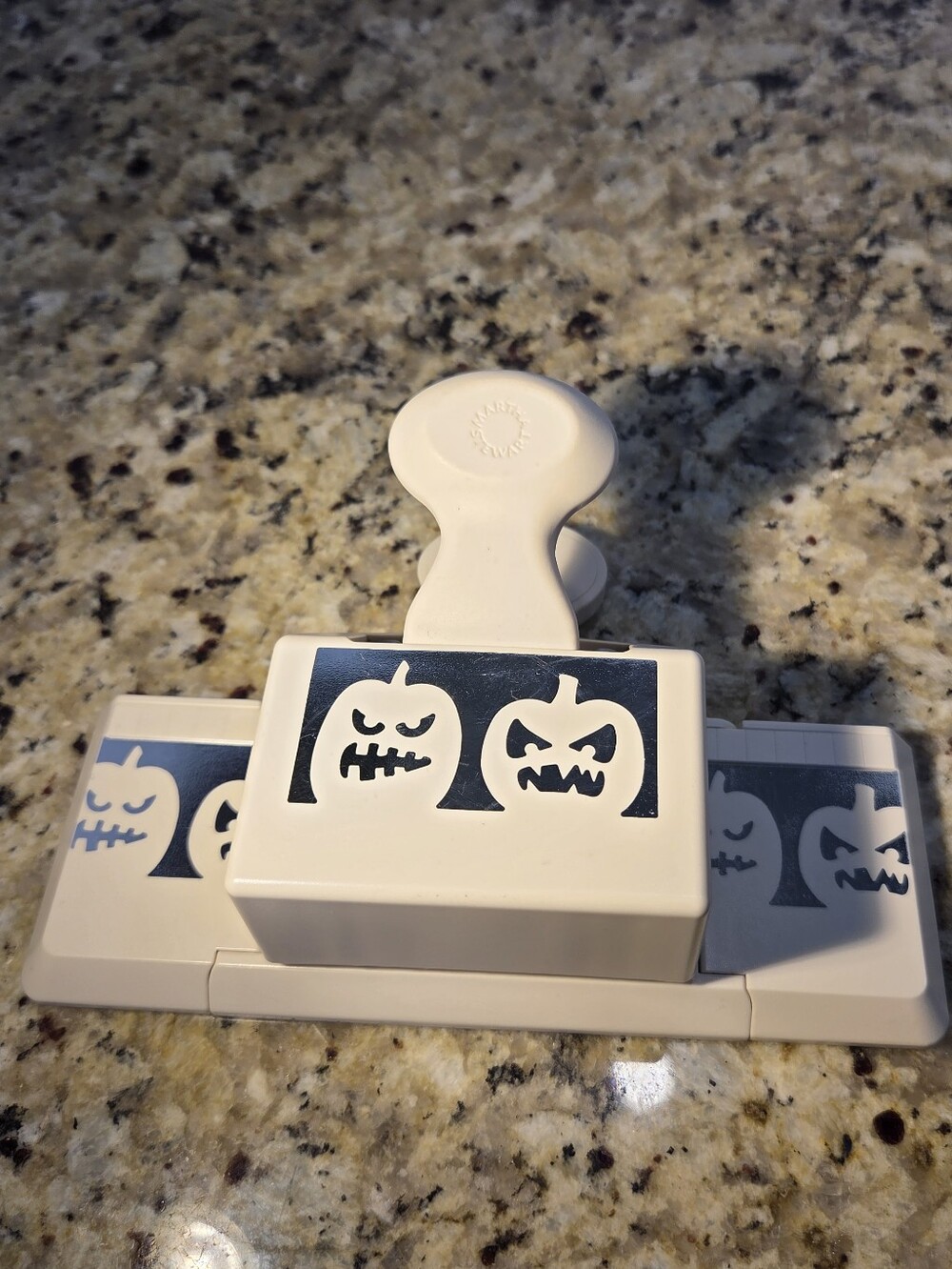 Martha Stewart Deep Edge Paper Punch Jack O Lanterns Halloween Scrapbooking Card